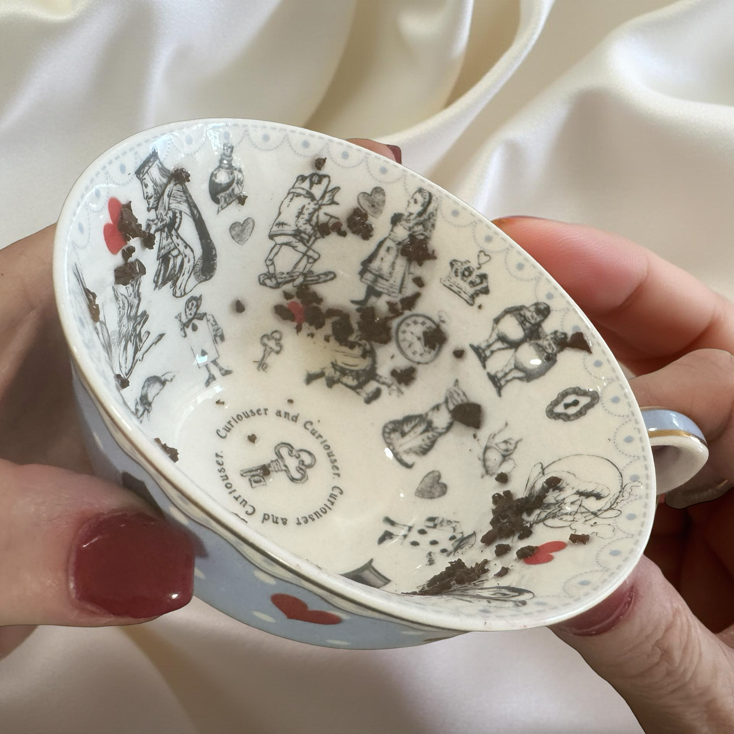 Alice in Wonderland Pale Blue Polka Dots Tea Set – Tea Leaf Reading Kit + Free Oracle Cards & Course