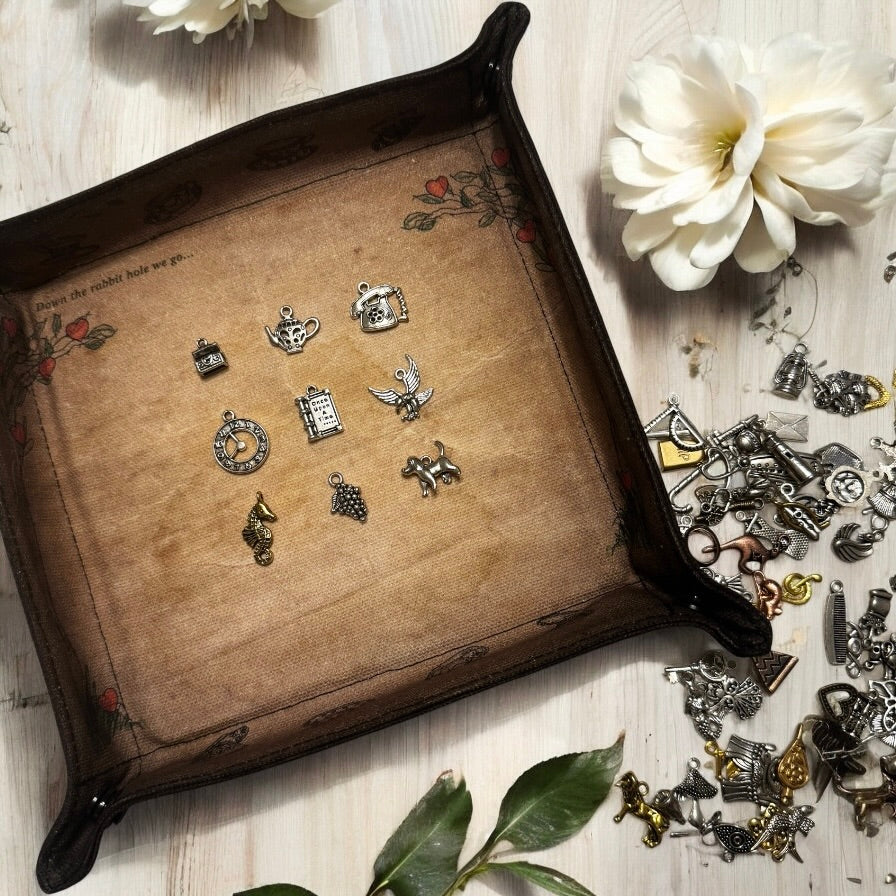 Alice in Wonderland Tea Leaf Reading Mat – Charm Casting Divination