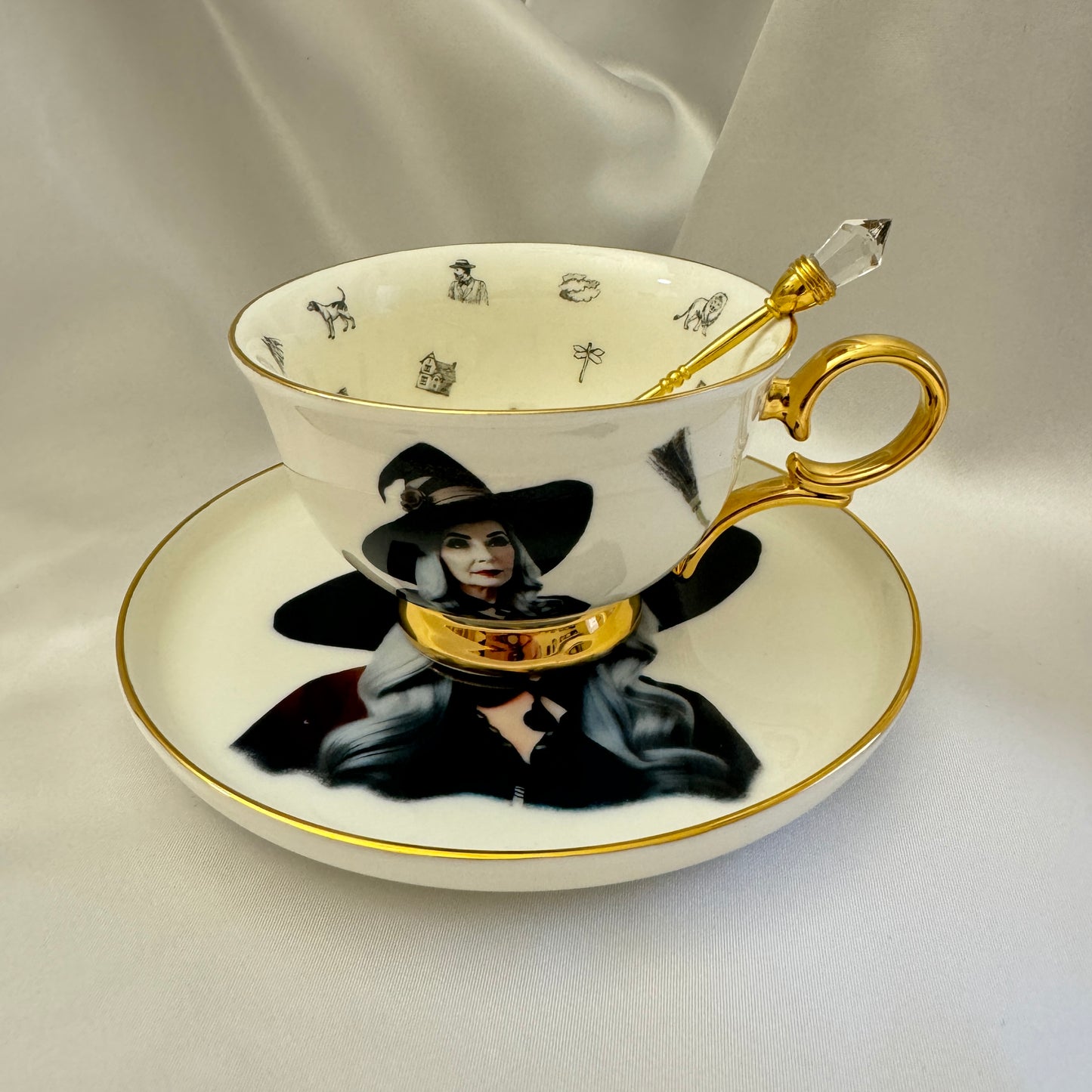 Vintage bat girl cup, bat lady teacup, bat porcelain, bat china, bat teapot, bat plates, bat mug, halloween teacup, halloween china, halloween plates, spooky teacup, goth teacup, bat tea set, Cups, Custom cups, Customized cup, Witchy, Custom cup gift, Witchy Gifts, Divination, Witchy decor, Teacup, Divination tools, Tea cup, Teacups, Tea set.