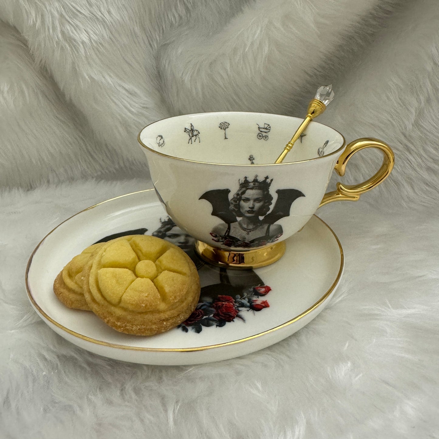 Bat Lady 3 Teacup and saucer set. Learn tea leaf reading the easy way. FREE online course. Halloween Teacup.