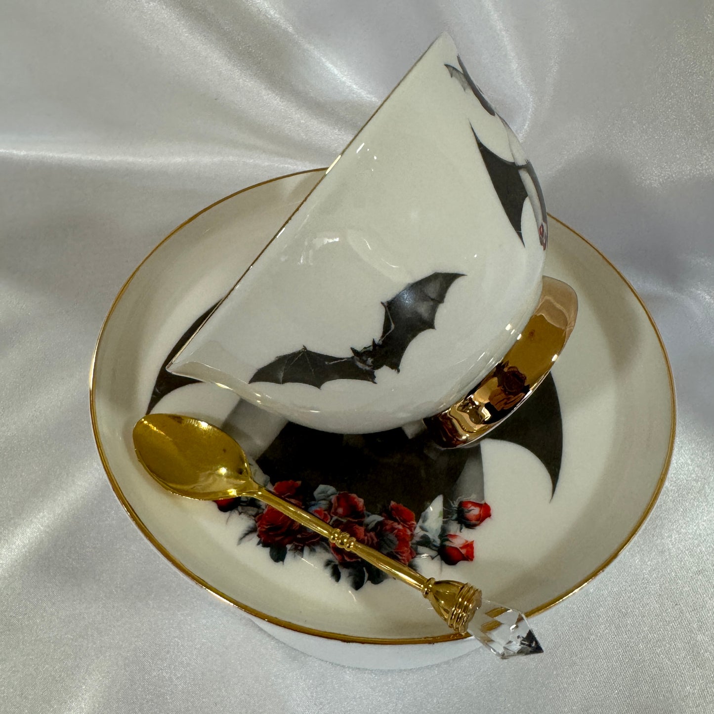 Bat Lady 5 Teacup and saucer set. Learn tea leaf reading the easy way. FREE online course. Halloween Teacup.