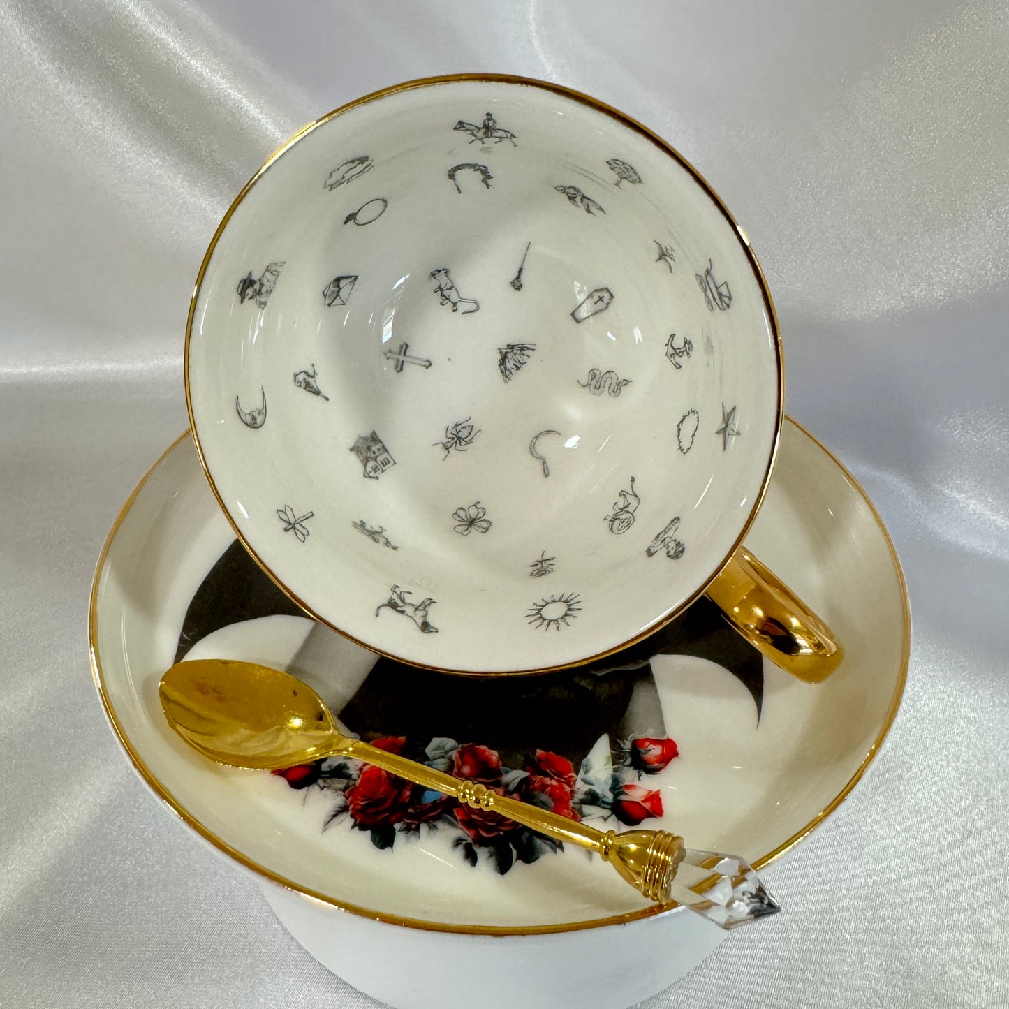 Bat Lady 5 Teacup and saucer set. Learn tea leaf reading the easy way. FREE online course. Halloween Teacup.