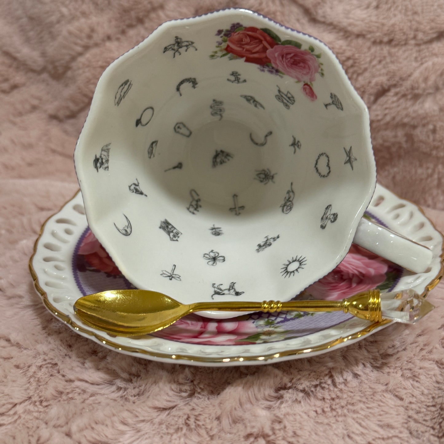 Pink Roses tea leaf reading teacup set. Fortune teller tea set. Tea Leaf Reading. Tarot Alternative.