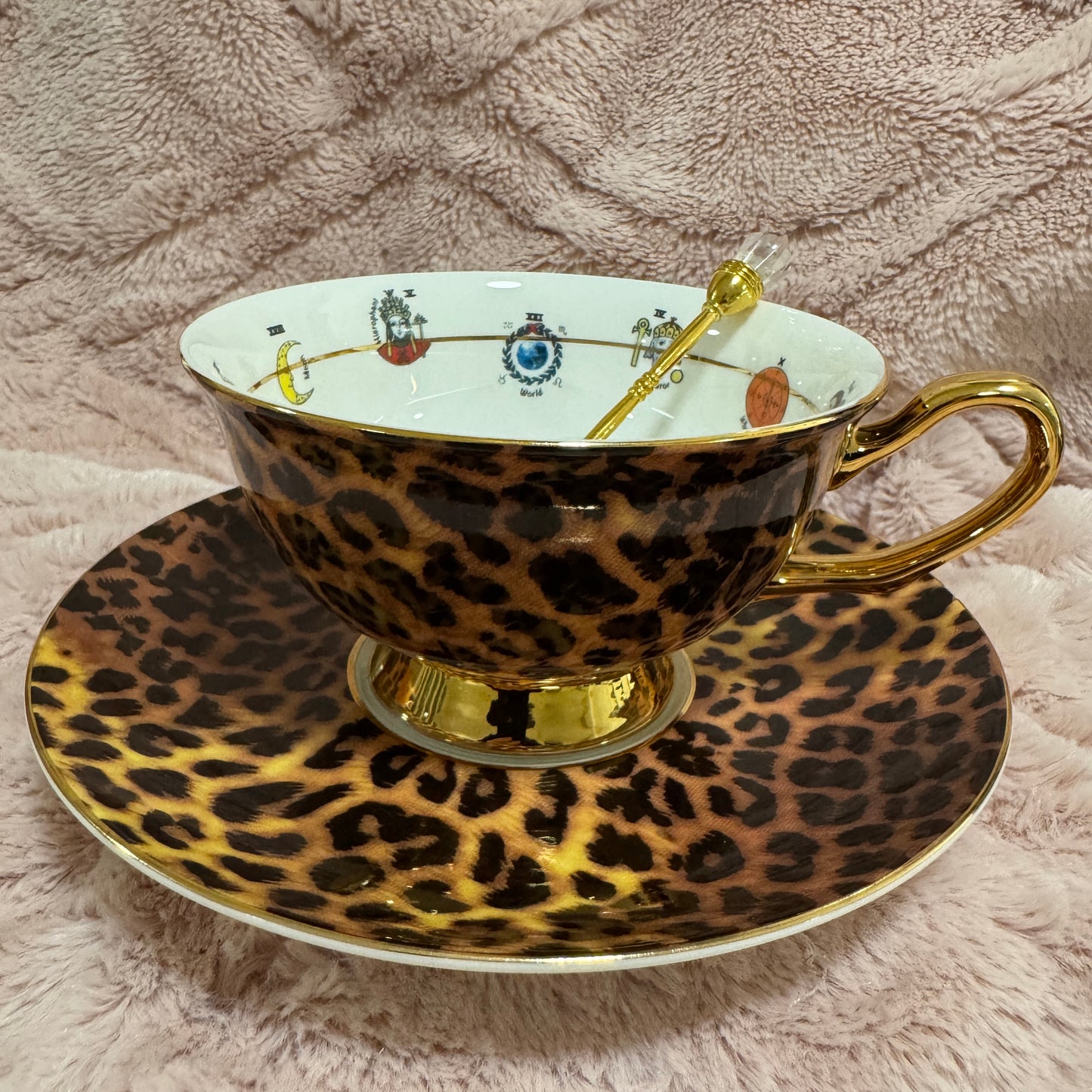 Leopard tarot tea leaf reading teacup set. Learn to read tea leaves with this full kit & FREE course.