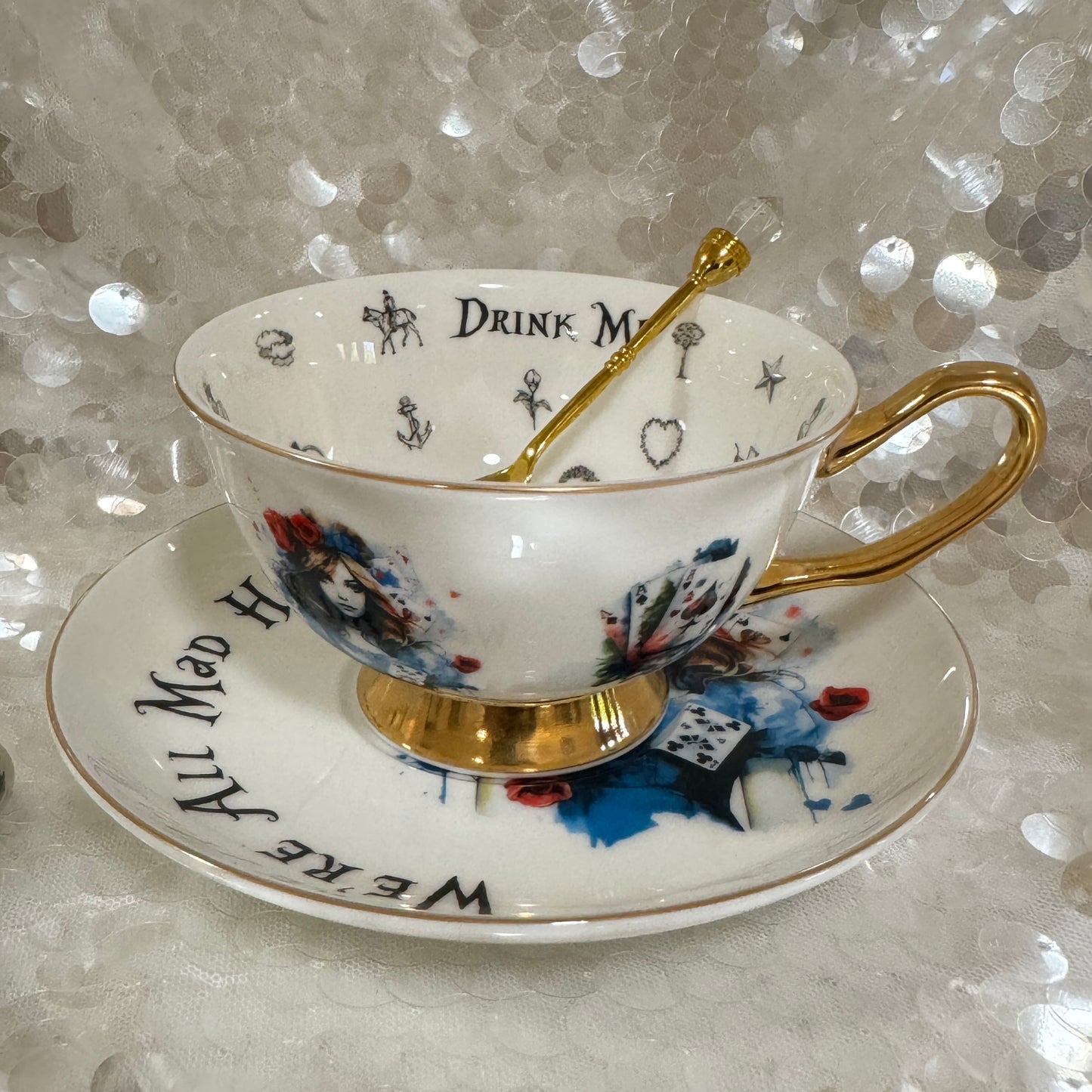 Alice in Wonderland Tea cup and saucer set. Punk style 3 Alice. Learn tea leaf reading the easy way. FREE online course.