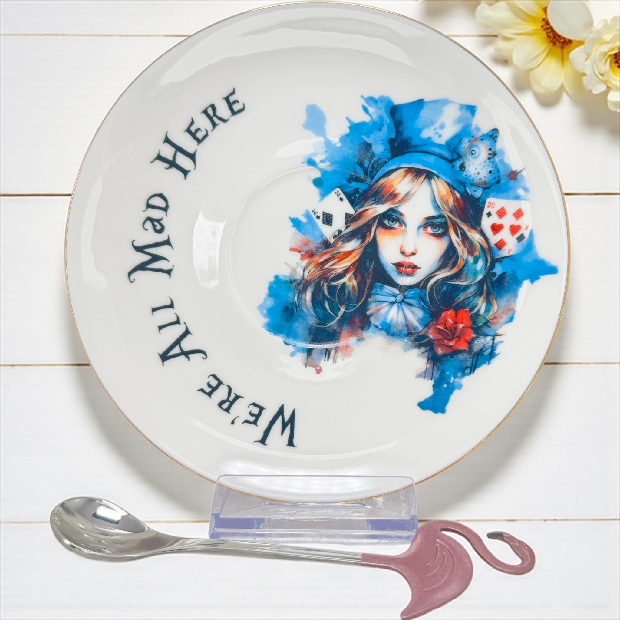 Saucer the Alice in Wonderland tasseography cup