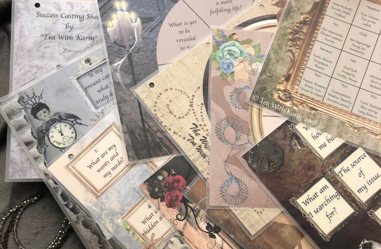 Labyrinth Through Time™ charm casting mat kit.